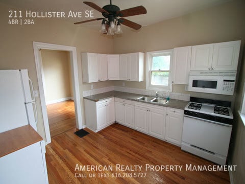 211 Hollister Ave SE in Grand Rapids, MI - Building Photo - Building Photo