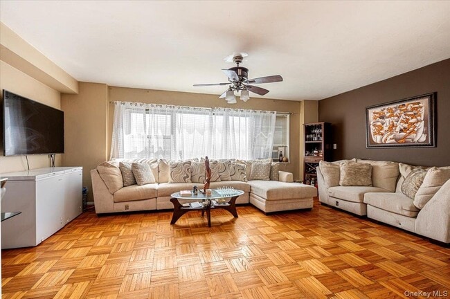 property at 6 Fordham Hill Oval
