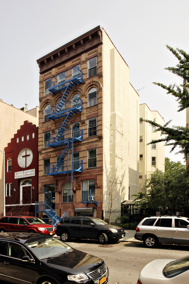 291 E Fourth St in New York, NY - Building Photo - Building Photo