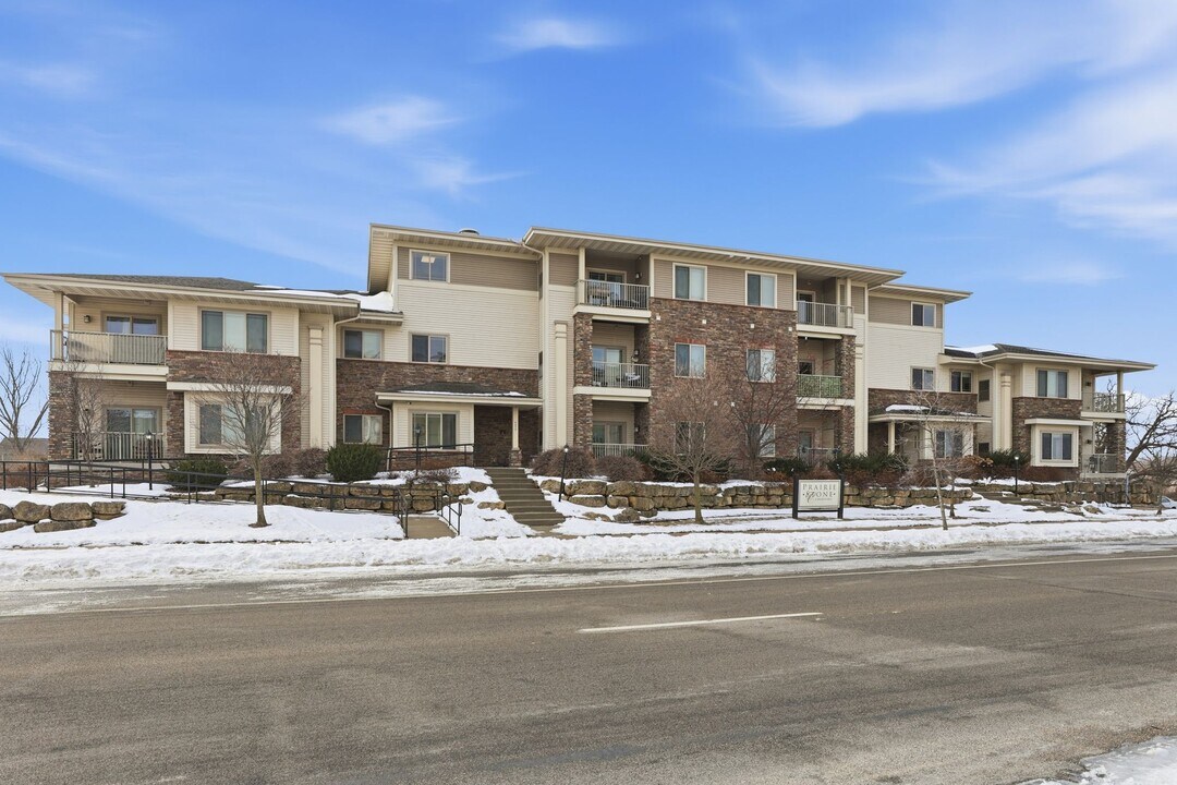 Prairie Stone Commons in Madison, WI - Foto de edificio
