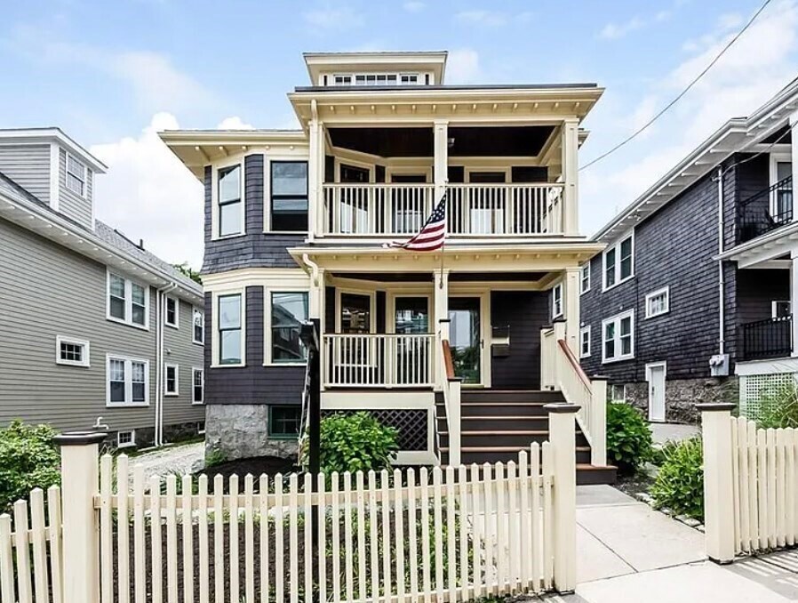 34 S Munroe Terrace in Boston, MA - Building Photo