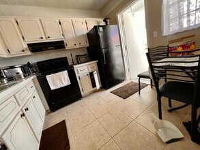 1440 NW 43 Terrace in Lauderhill, FL - Building Photo - Building Photo