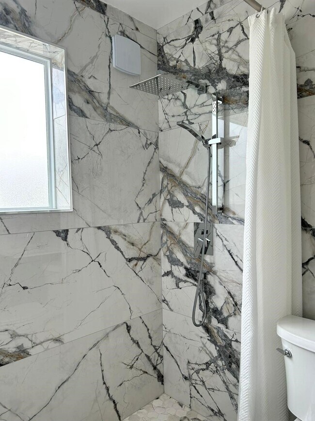 225 SE 16th Ave in Fort Lauderdale, FL - Building Photo - Building Photo
