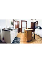 269 Center St, Unit 269 center street in Bangor, ME - Foto de edificio - Building Photo