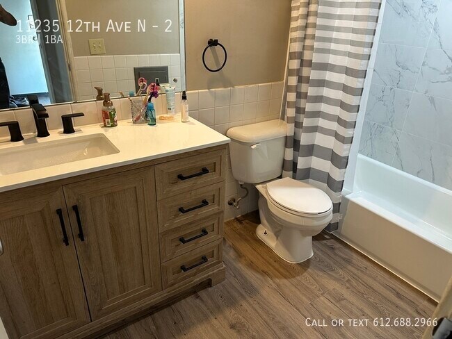 11235 12th Ave N in Minneapolis, MN - Building Photo - Building Photo