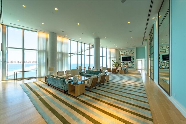 15701 Collins Ave, Unit 4303 in North Miami Beach, FL - Foto de edificio - Building Photo