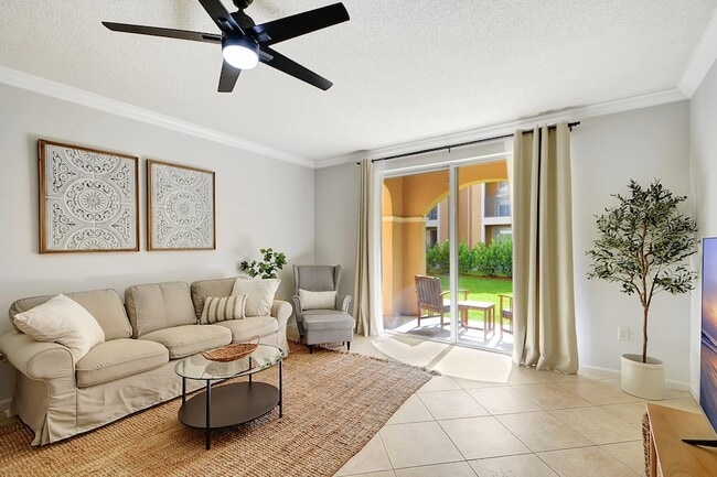 11775 St Andrews Place, Unit 105 in Wellington, FL - Building Photo - Building Photo