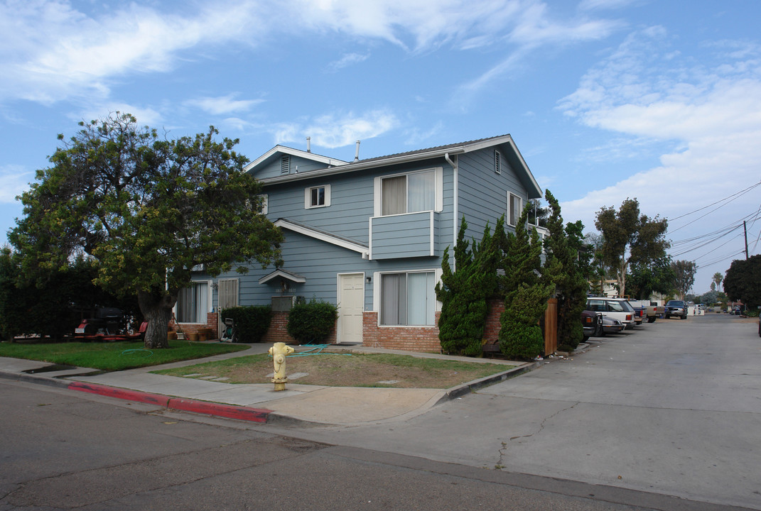 1010-1012 Fern Ave in Imperial Beach, CA - Building Photo