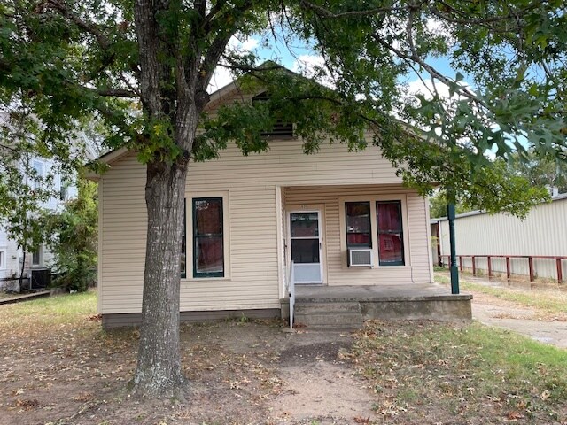 614 E Main St in Teague, TX - Building Photo - Building Photo