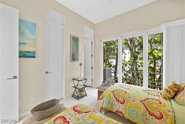 3860 Gordon Dr in Naples, FL - Building Photo - Building Photo