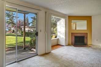 Soundview in Federal Way, WA - Building Photo - Building Photo