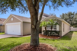 3991 Hillingdon Rd in Tavares, FL - Building Photo - Building Photo