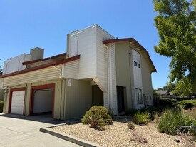 704 Winstead Ct in Sunnyvale, CA - Building Photo