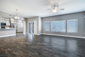 11890 Tevare Ln in Las Vegas, NV - Building Photo - Building Photo
