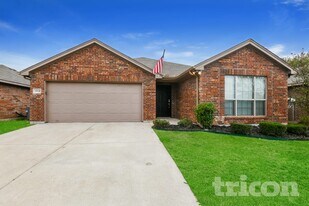 8536 Cherry Bark Ln in Fort Worth, TX - Building Photo