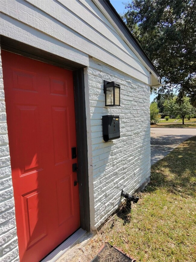 property at 5810 W Bellfort Ave