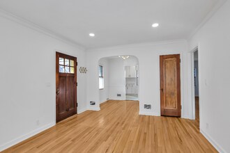 1927 S 61st St in Omaha, NE - Building Photo - Building Photo