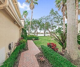 9773 Bowline Dr in Royal Palm Beach, FL - Building Photo - Building Photo