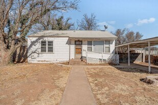 2808 1st St in Lubbock, TX - Building Photo