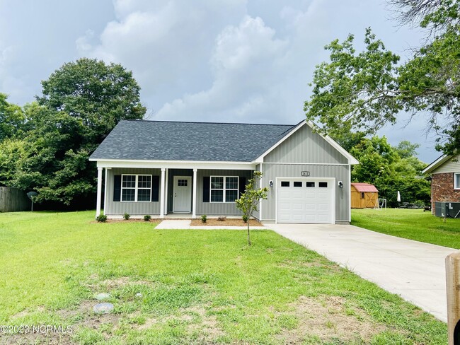 property at 1411 Davis St