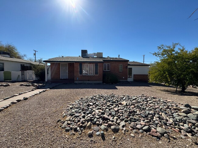 2902 E Waverly St in Tucson, AZ - Building Photo - Building Photo