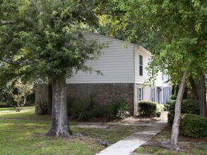Ashley Arms Apartments in Charleston, SC - Building Photo - Building Photo