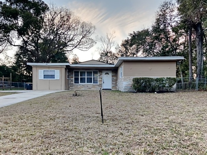 2236 Looking Glass Ln in Jacksonville, FL - Building Photo