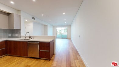 938 Orange Grv Ave in Los Angeles, CA - Building Photo - Building Photo