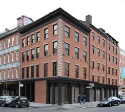 106 South St in New York, NY - Building Photo - Building Photo