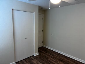 625 E Harbor St in Oscoda, MI - Foto de edificio - Building Photo