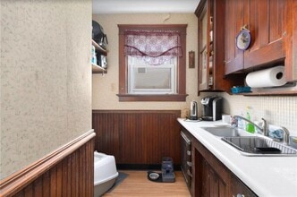 120 Pontiac Ave in Cranston, RI - Building Photo - Building Photo