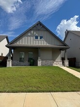 680 The Cottages in Godley, TX - Building Photo - Building Photo