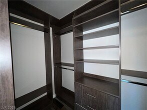 10804 Leatherstocking Ave in Las Vegas, NV - Building Photo - Building Photo