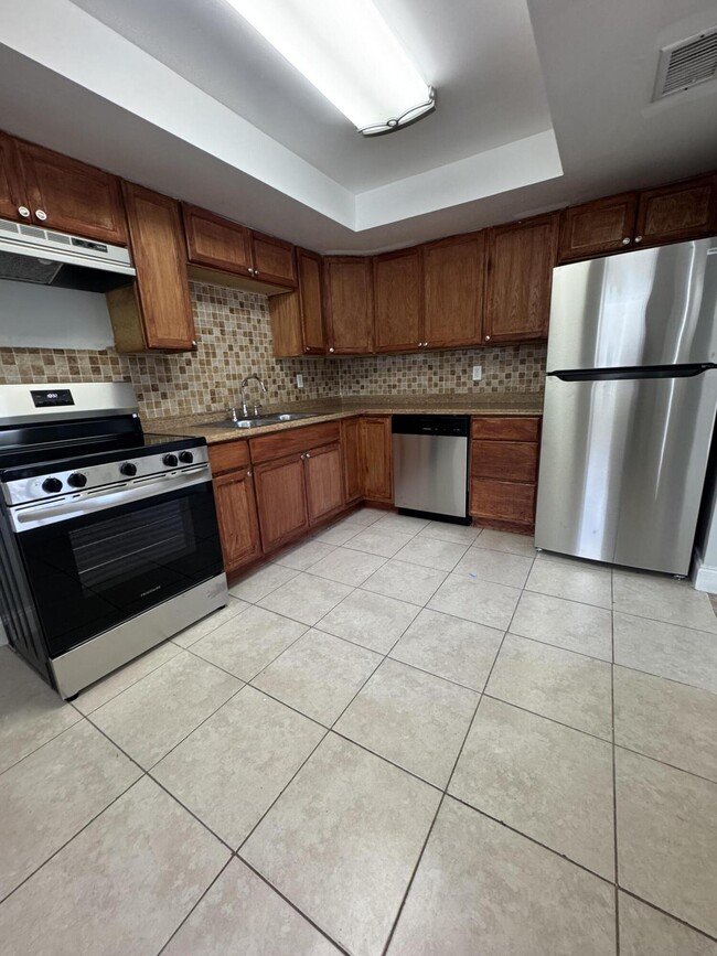property at 3204 Louisiana Ave
