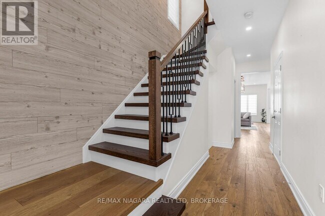 9 Bruton St in Thorold, ON - Building Photo - Building Photo
