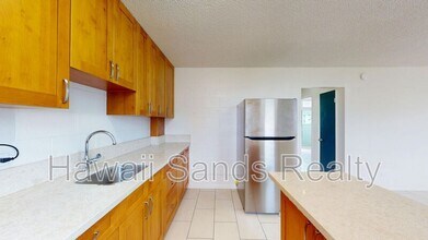 39 Hi?aloa St in Honolulu, HI - Building Photo - Building Photo