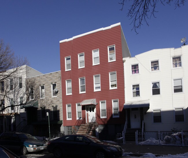125 India St