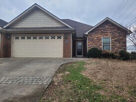 528 N 2nd St in Bardstown, KY - Building Photo