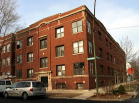 1900 W Byron St Apartments