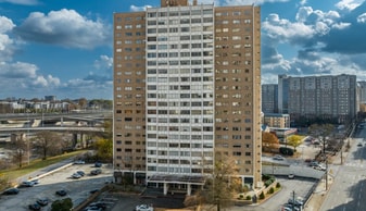 215 Piedmont Ave NE in Atlanta, GA - Building Photo