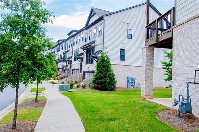1130 Provence Ln in Decatur, GA - Foto de edificio - Building Photo