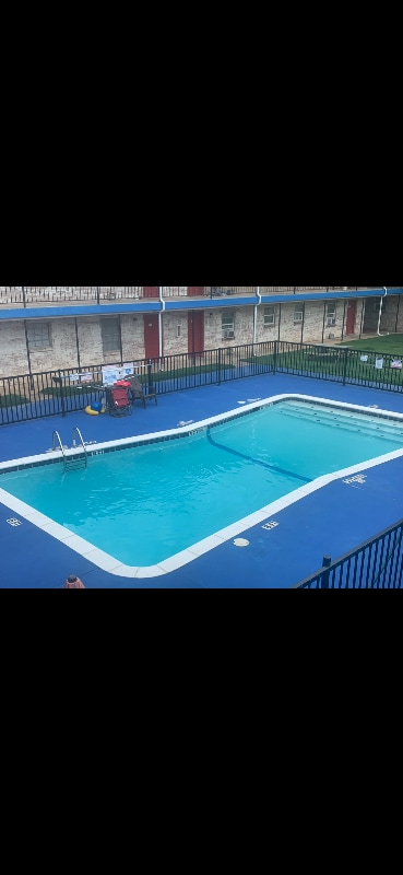 3215 Clarksville St in Paris, TX - Building Photo - Building Photo