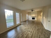 8415 Bayou Pine Ct photo'