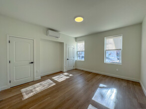 303 St John St in New Haven, CT - Foto de edificio - Building Photo