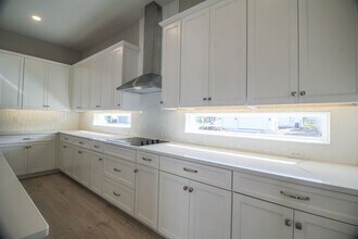 10060 Dulbecco St in Orlando, FL - Building Photo - Building Photo