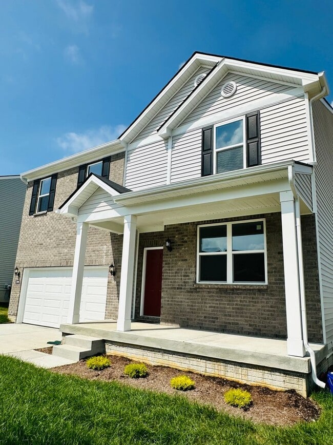3009 Cherry Glen Dr in La Grange, KY - Foto de edificio - Building Photo