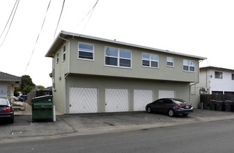 1807 Alvarado St in Oceanside, CA - Building Photo - Building Photo