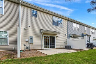 10312 Cloyne Ct in Charlotte, NC - Building Photo - Building Photo