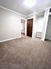 2716 1/2 S 25th St in Omaha, NE - Foto de edificio - Building Photo