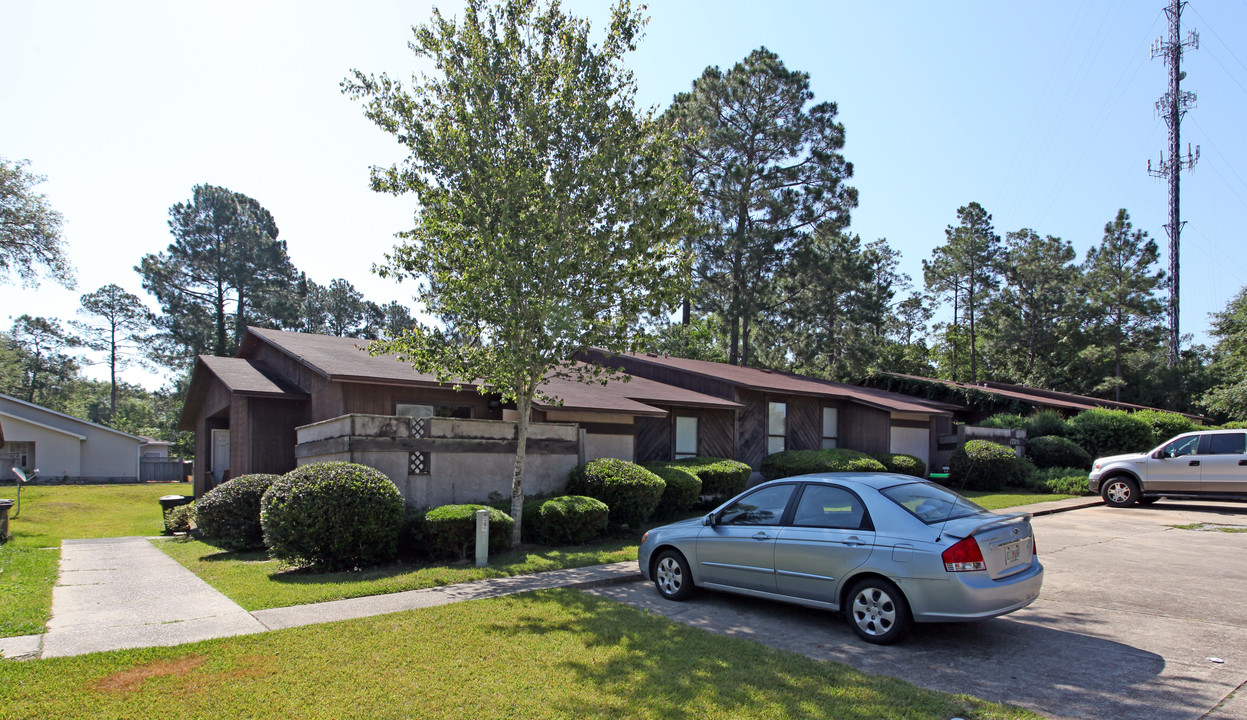 1720 Debby Ave in Pensacola, FL - Building Photo